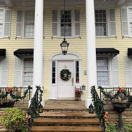 The Lake Manor Bed and Breakfast Morgantown Exterior foto