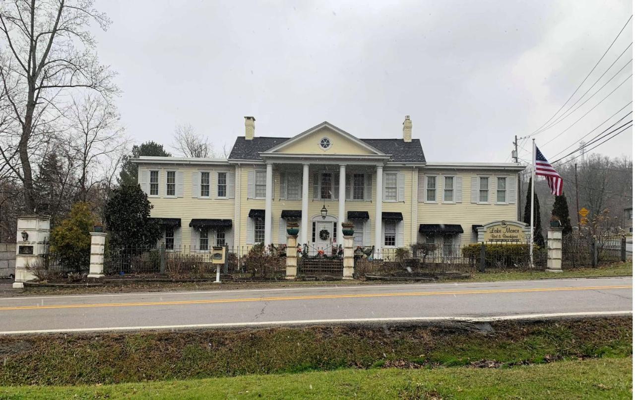 The Lake Manor Bed and Breakfast Morgantown Exterior foto