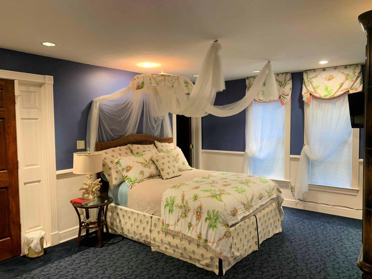 The Lake Manor Bed and Breakfast Morgantown Exterior foto
