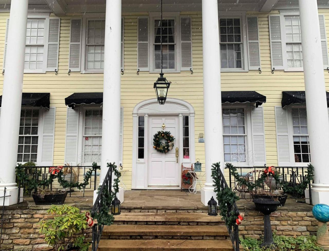 The Lake Manor Bed and Breakfast Morgantown Exterior foto